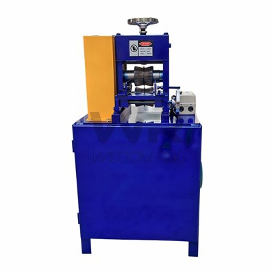 自動ケーブルストリッピングマシン